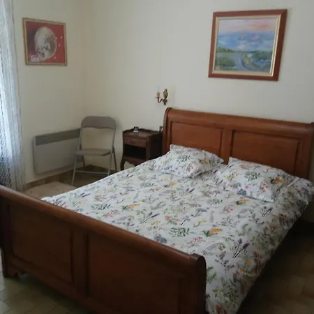 Jardin Thermal: Cozy Near Apartment *