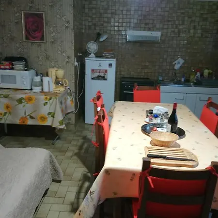 48 M2 Avec Jardin Au Rdc Dans A 5 Min A Pied Des Thermes De Vernet-les-bains, Location De Samedi A Samedi *