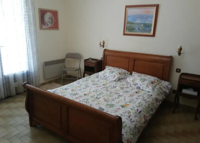 Jardin Thermal: Cozy Near Apartment *